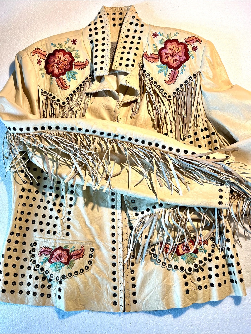 Double D Ranch Cream Leather Fringe Jacket with Embroidered Florals size M - Picture 3 of 16